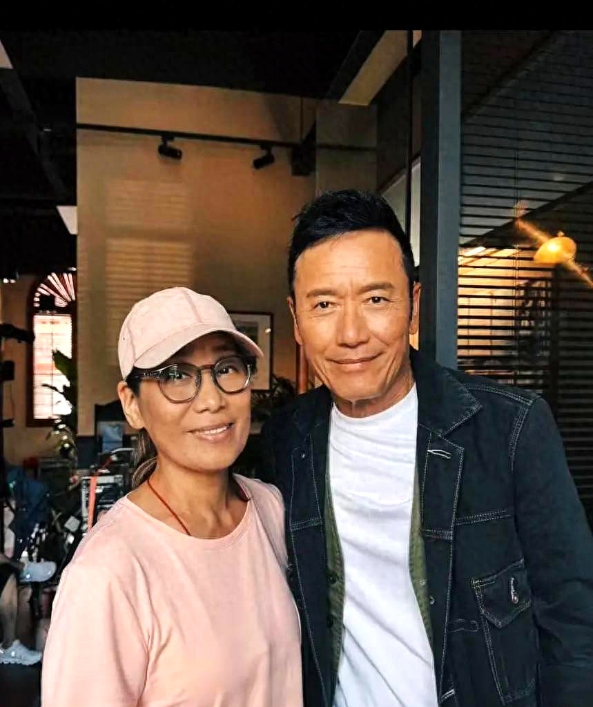 爱游戏体育-Karsa重返赛场，锐不可当首场状态出色，法国队观众沸腾！