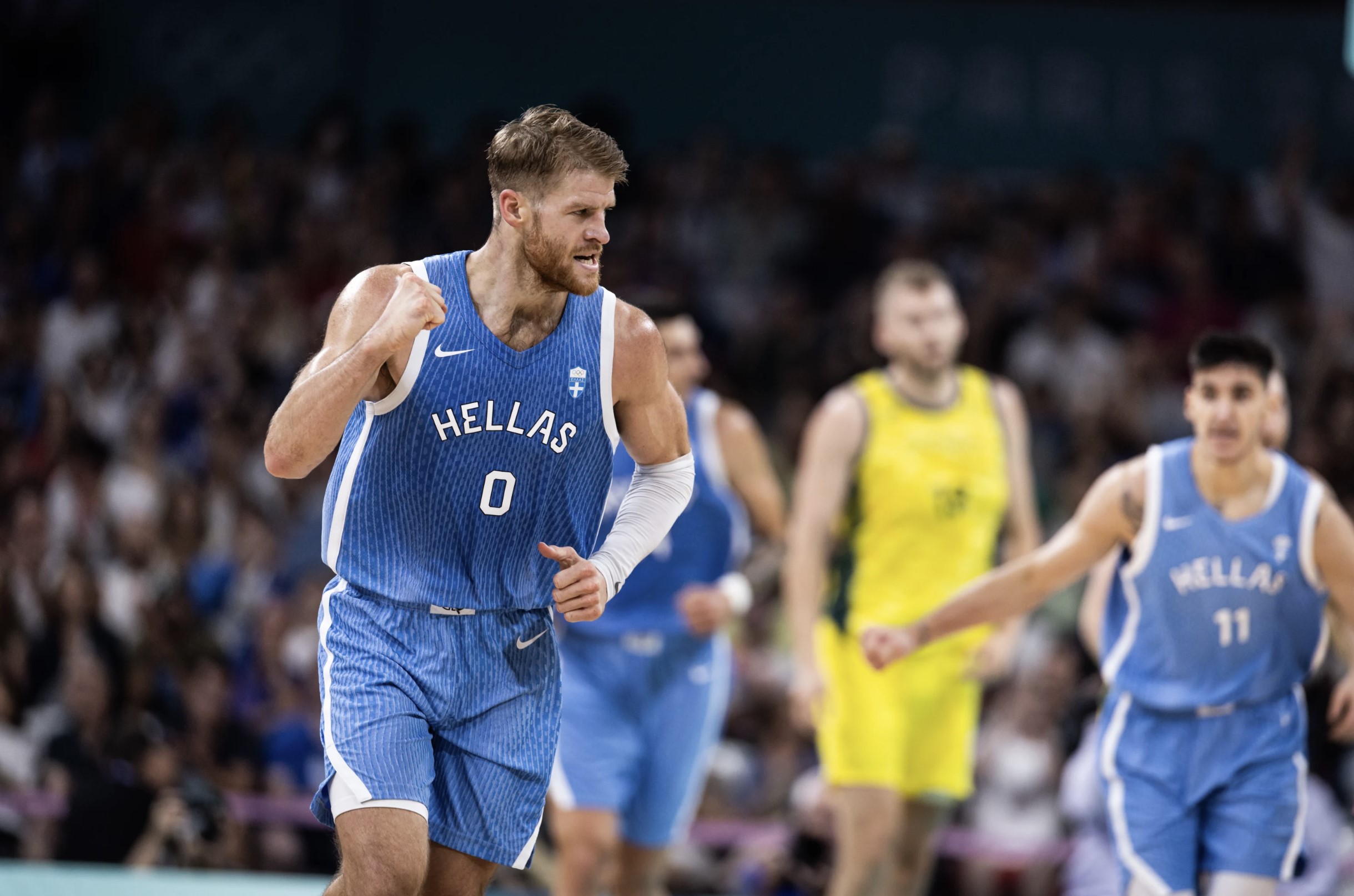 爱游戏-字母哥重要时刻大比分获胜，澳大利亚队带队取胜！