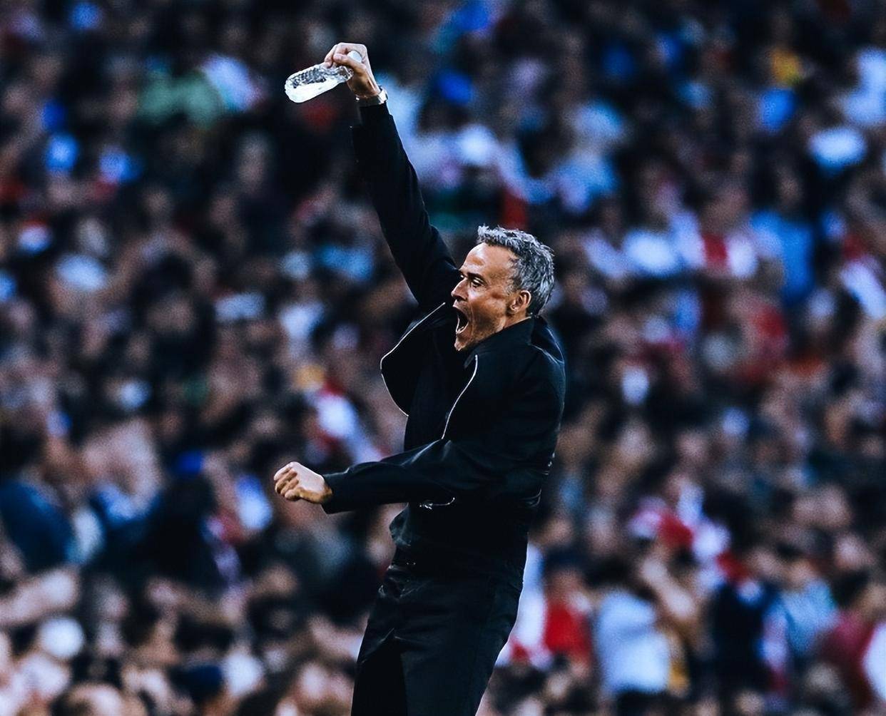 里程碑夜！巴黎圣日耳曼回应争议，社区盾转会期刷纪录，媒体盛赞，赛季目标并未改变(巴黎圣日耳曼官网)