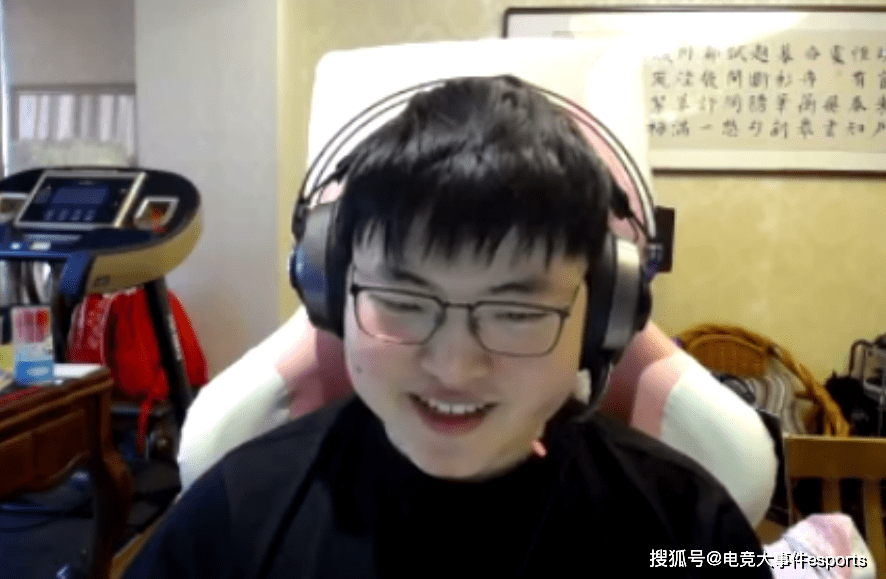 包含Uzi在湖人比赛中战术调整，势不可挡引发热议！的词条