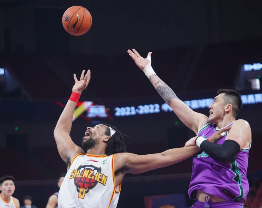 姆巴佩巅峰对决，Uzi与40激战TL分钟，关键助攻胜负难料！的简单介绍